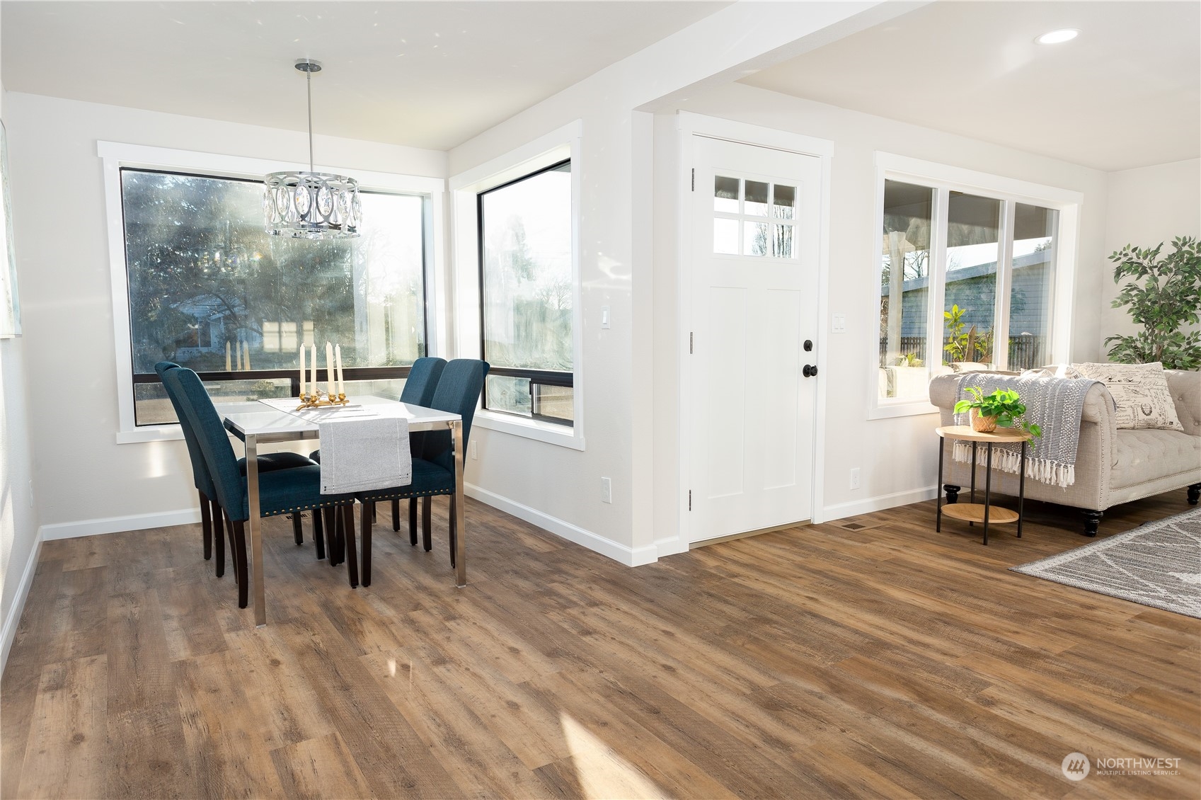 1272 South 315th Street Federal Way, WA 98003 - Photo 16 of 29 a dining room with furniture and window