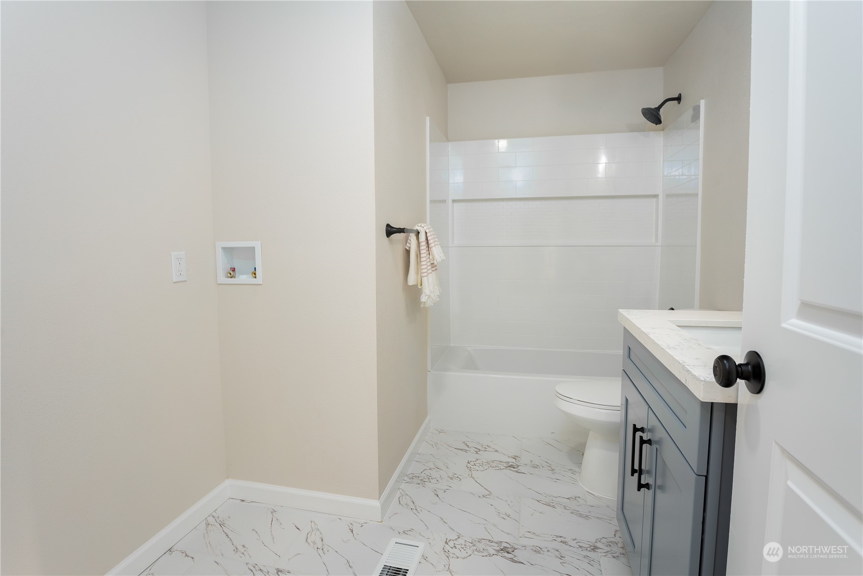 1272 South 315th Street Federal Way, WA 98003 - Photo 24 of 29 a bathroom with a bathtub and shower