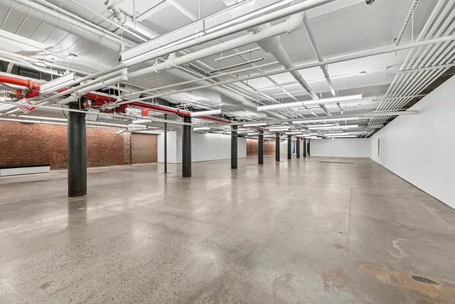 $3,900,000 | 391 West Broadway, Unit COMMERCIAL | SoHo