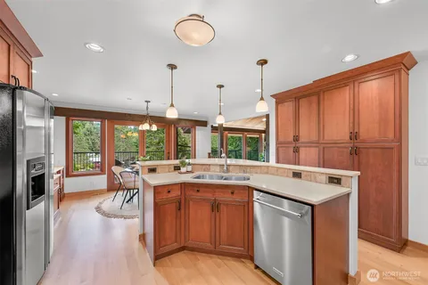 $1,075,000 | 601 Willow Road, Bellingham, WA 98225