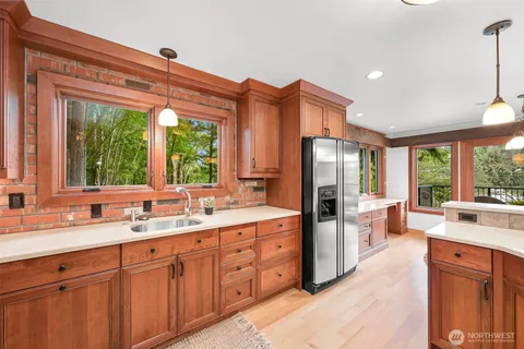 $1,075,000 | 601 Willow Road, Bellingham, WA 98225
