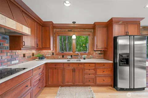 $1,075,000 | 601 Willow Road, Bellingham, WA 98225