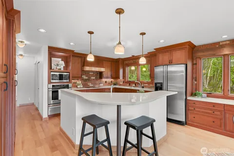 $1,075,000 | 601 Willow Road, Bellingham, WA 98225