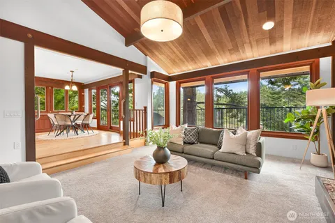 $1,075,000 | 601 Willow Road, Bellingham, WA 98225