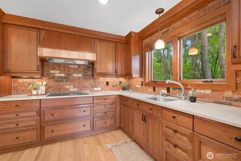 $1,075,000 | 601 Willow Road, Bellingham, WA 98225
