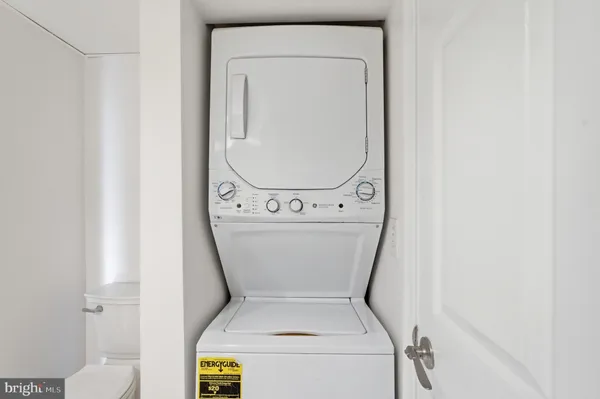 $3,500 | 1276 North Wayne Street, Unit 319, Arlington, VA 22201