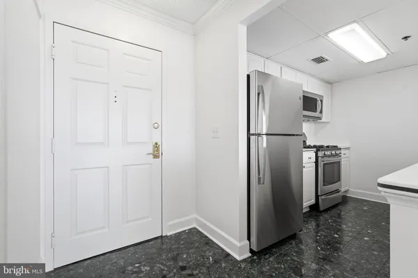 $3,500 | 1276 North Wayne Street, Unit 319, Arlington, VA 22201