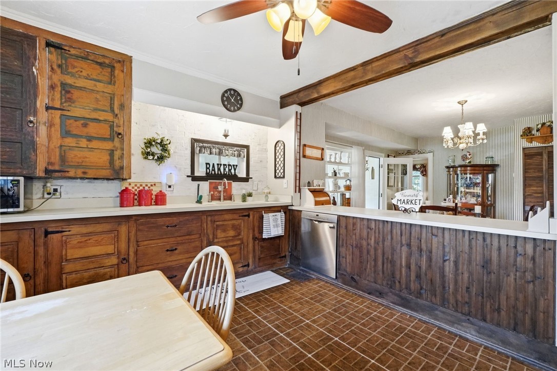 1105 Vermilion Road Vermilion, OH 44089 - Photo 11 of 50 Spacious kitchen!