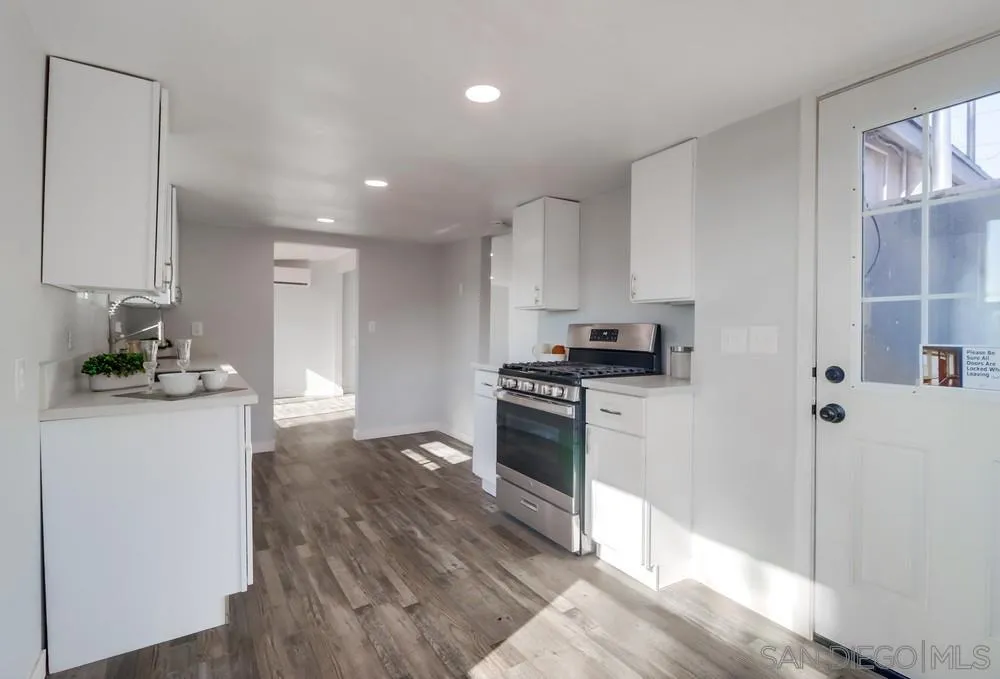 9104 Valencia Street Spring Valley, CA 91977 - Photo 13 of 39 Gallery Image 13