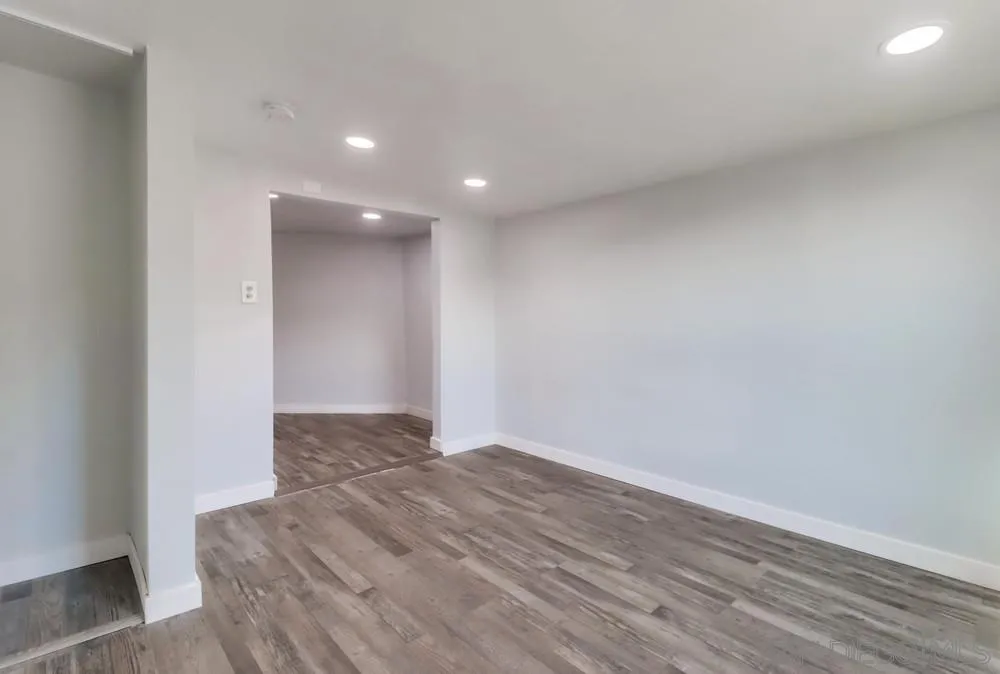 9104 Valencia Street Spring Valley, CA 91977 - Photo 24 of 39 Gallery Image 24