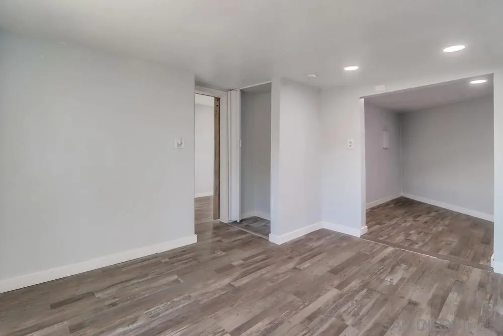 9104 Valencia Street Spring Valley, CA 91977 - Photo 25 of 39 Gallery Image 25