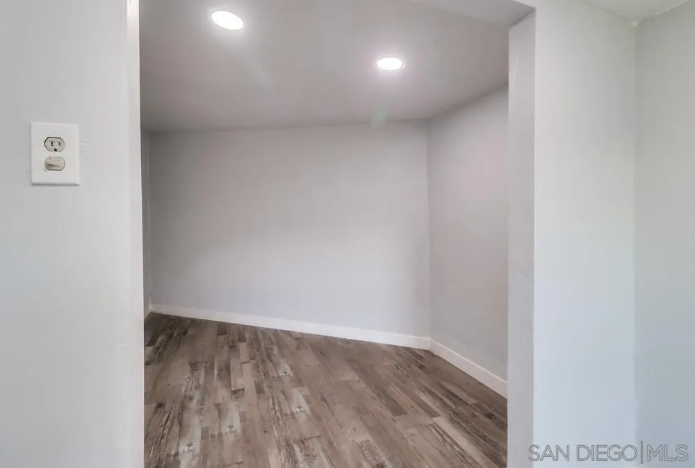 9104 Valencia Street Spring Valley, CA 91977 - Photo 27 of 39 Gallery Image 27