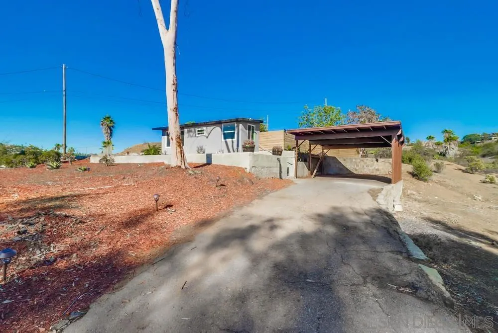9104 Valencia Street Spring Valley, CA 91977 - Photo 32 of 39 Gallery Image 32