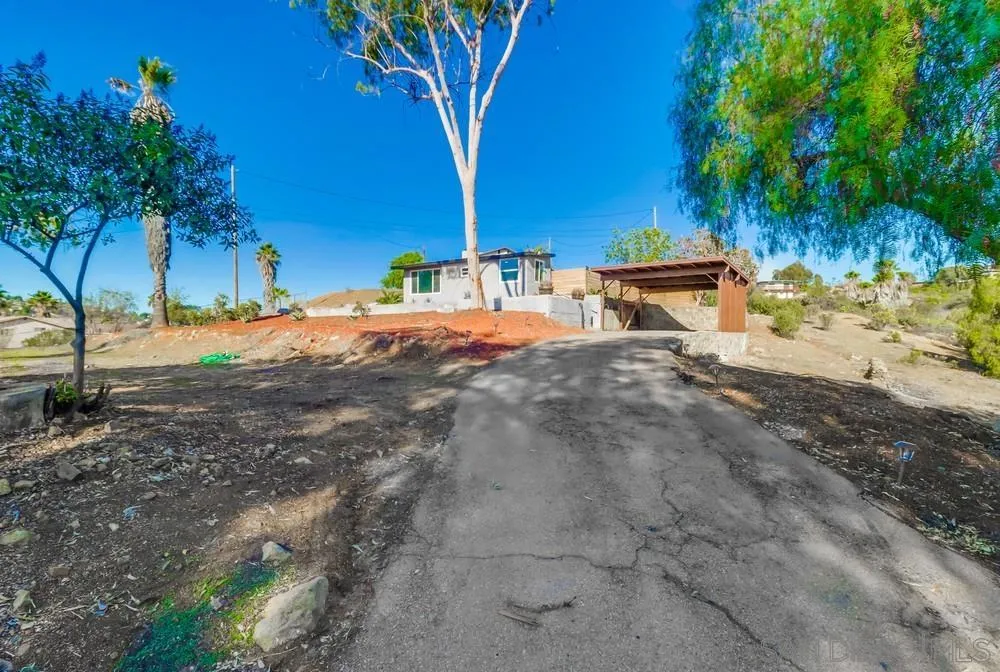 9104 Valencia Street Spring Valley, CA 91977 - Photo 33 of 39 Gallery Image 33