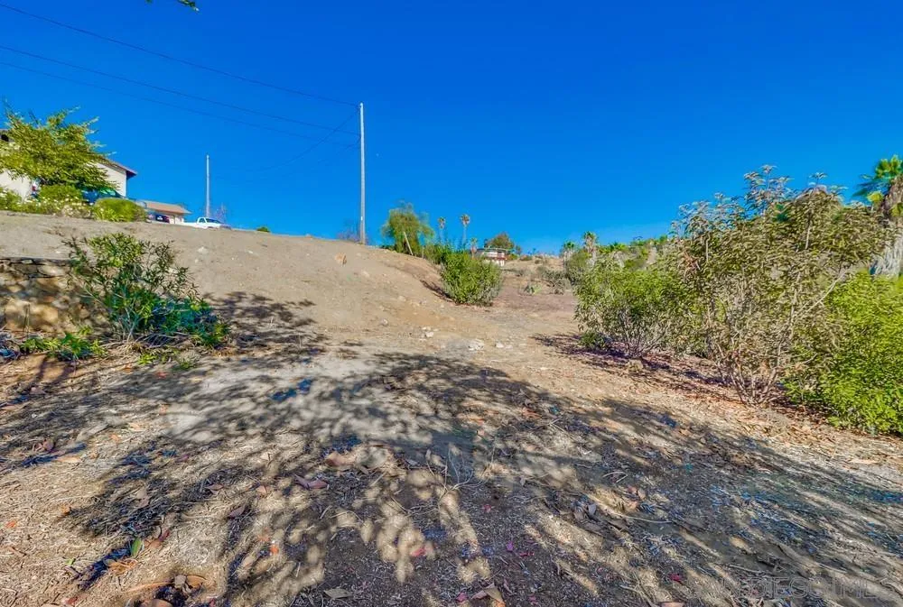 9104 Valencia Street Spring Valley, CA 91977 - Photo 37 of 39 Gallery Image 37
