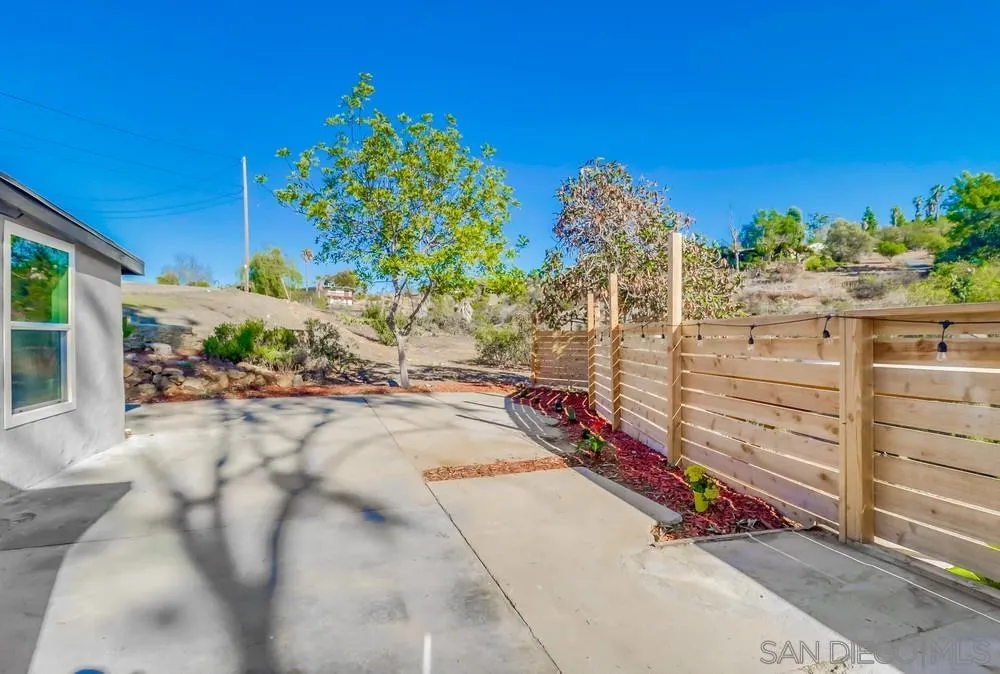 9104 Valencia Street Spring Valley, CA 91977 - Photo 7 of 39 Gallery Image 7