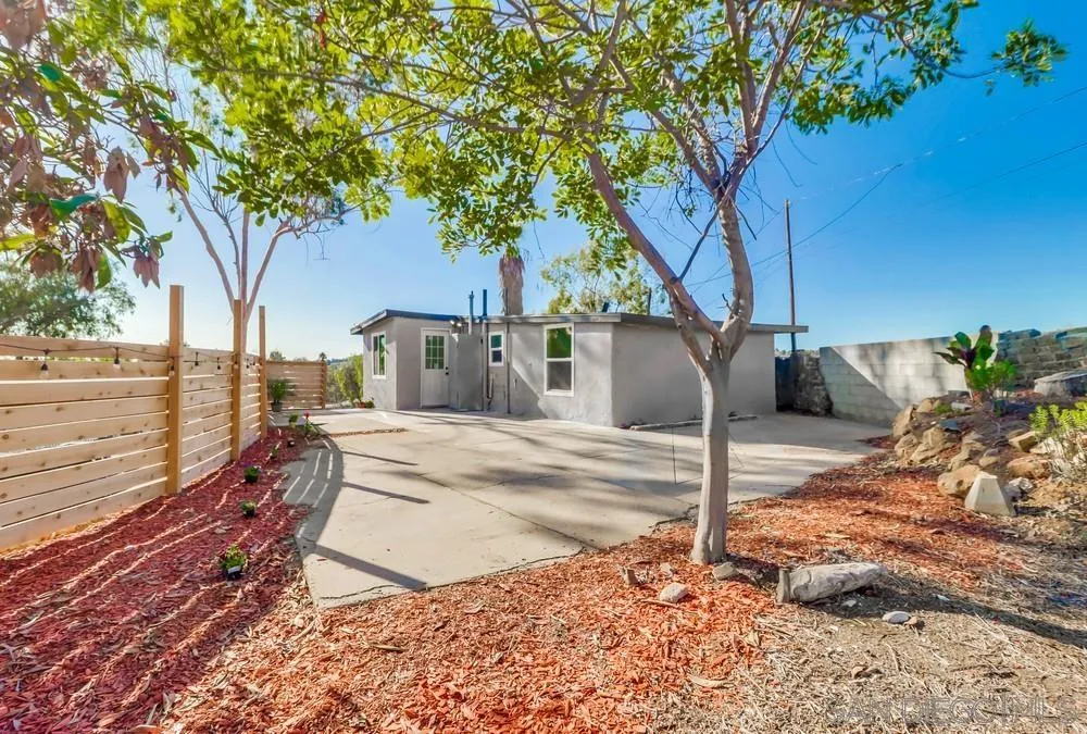 9104 Valencia Street Spring Valley, CA 91977 - Photo 10 of 39 Gallery Image 10