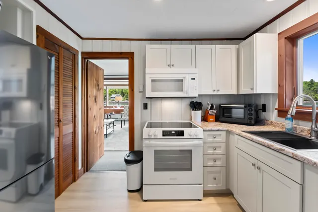 $2,375,000 | 111 Rockweed Road, West Bath, ME 04530