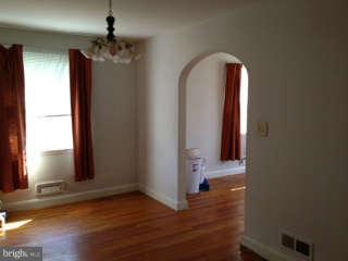 1812 Hanford Road Baltimore, MD 21237 - Photo 3 of 13 Living Room
