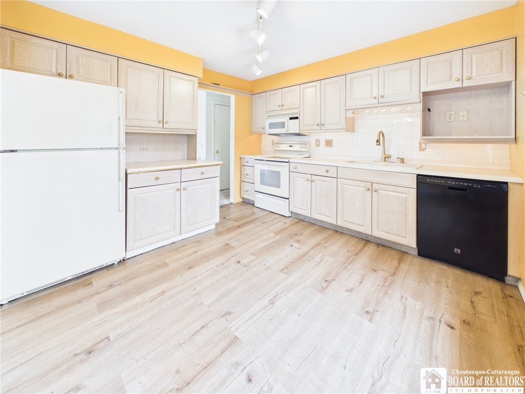 925 Forness Avenue Olean, NY 14760 - Photo 7 of 32