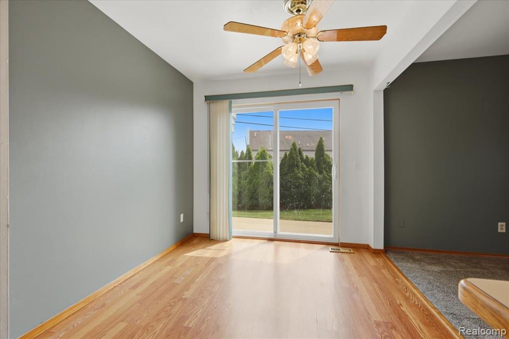 51142 South Foster Road, Unit 11 New Baltimore, MI 48047 - Photo 12 of 37 Gallery Image 12