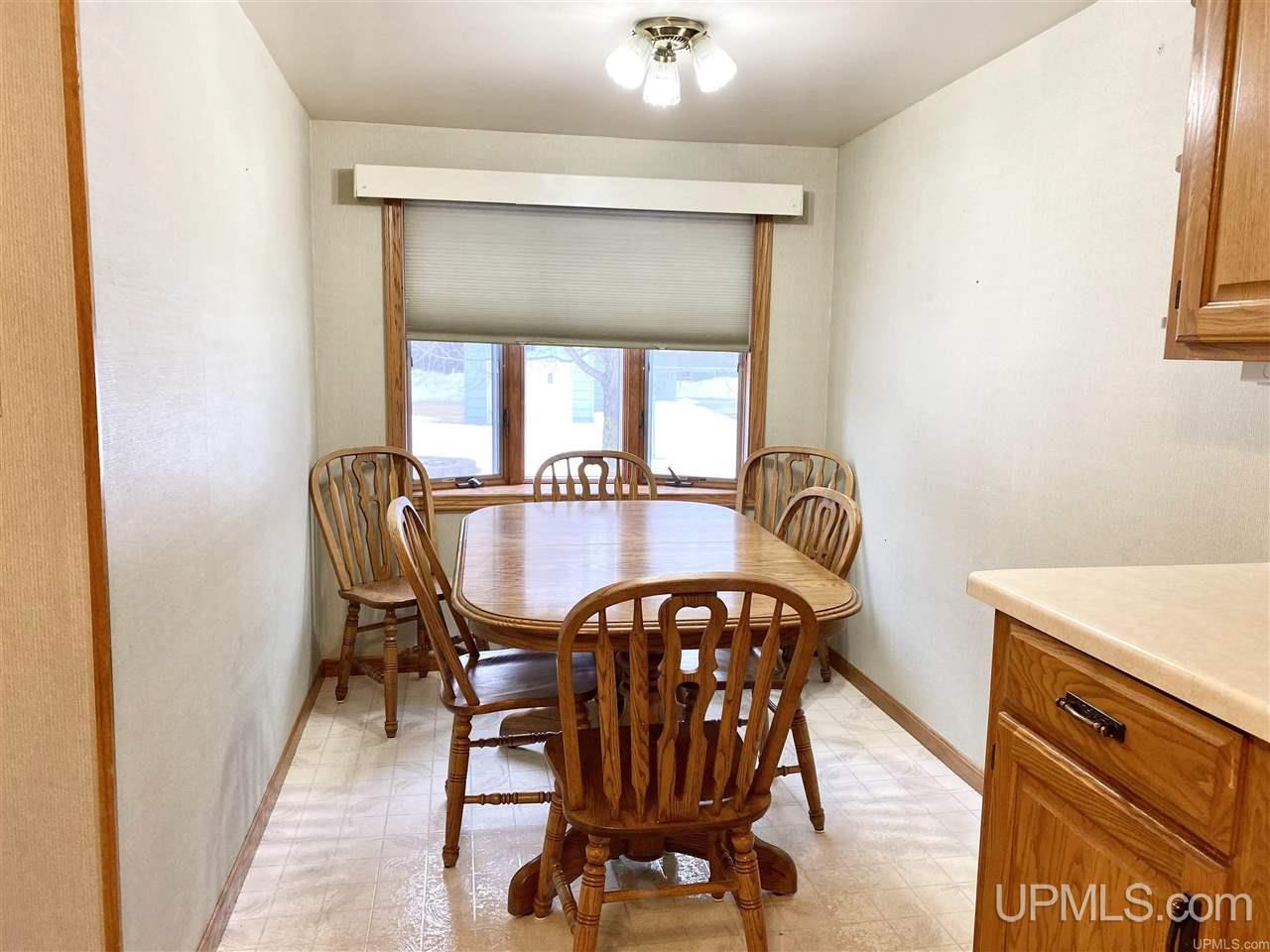 7573 County 426 M.5 Road Gladstone, MI 49837 - Photo 8 of 37 Gallery Image 8