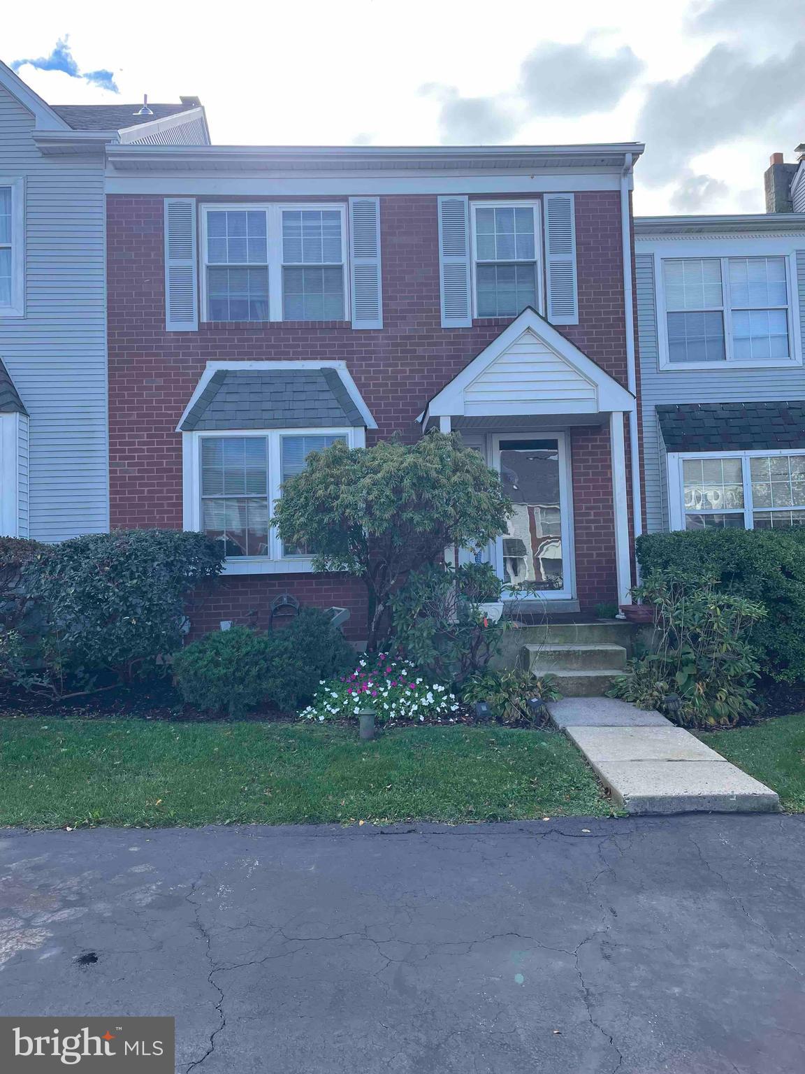 922 Craftsman Road Norristown, PA 19403 - Photo 1 of 15 Front Entry