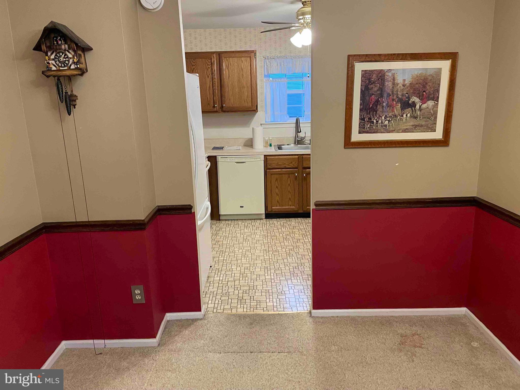 922 Craftsman Road Norristown, PA 19403 - Photo 3 of 15 Dining Kitchen Entry