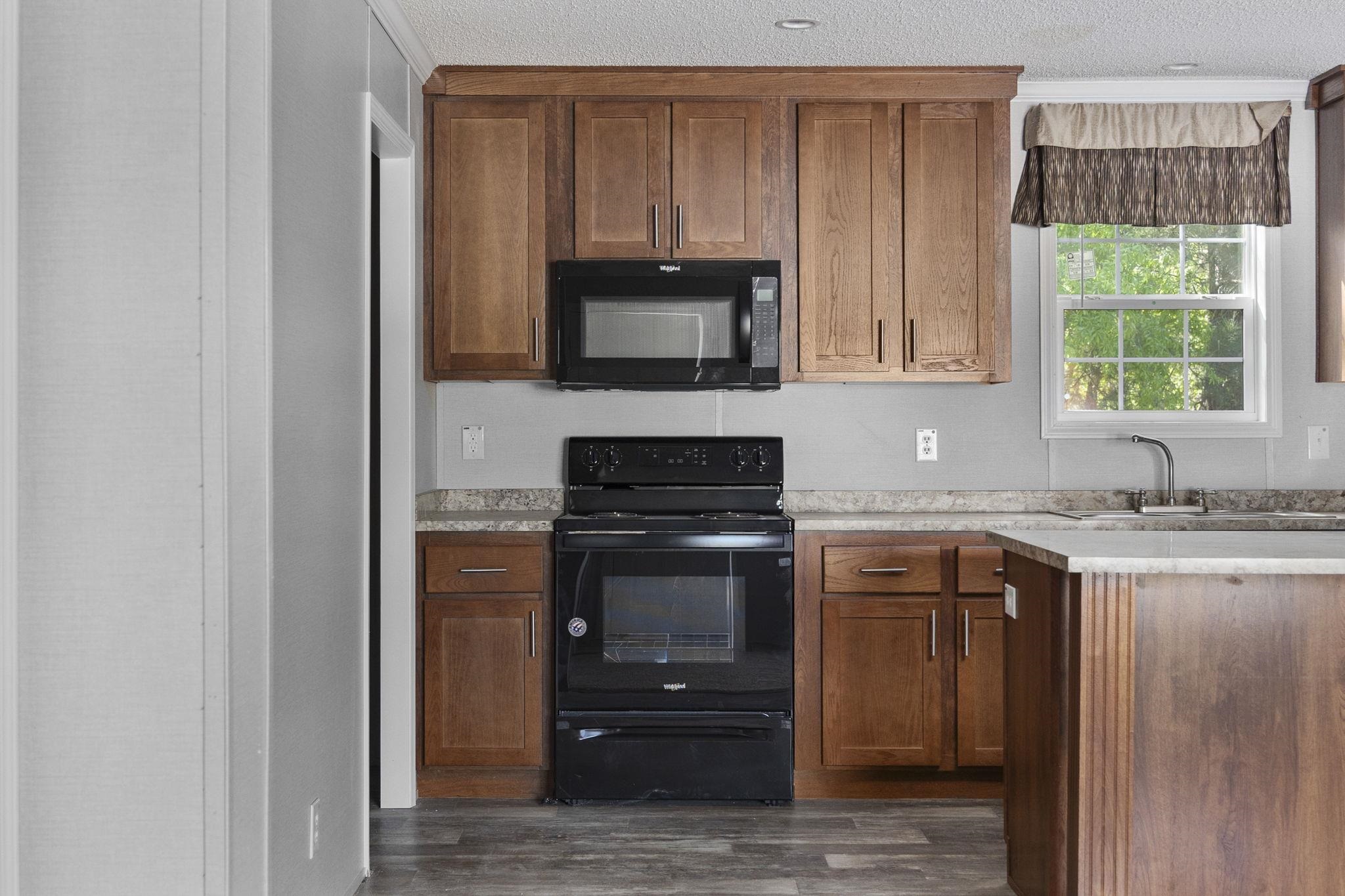 8376 Huntington Court Conway, SC 29527 - Photo 9 of 47