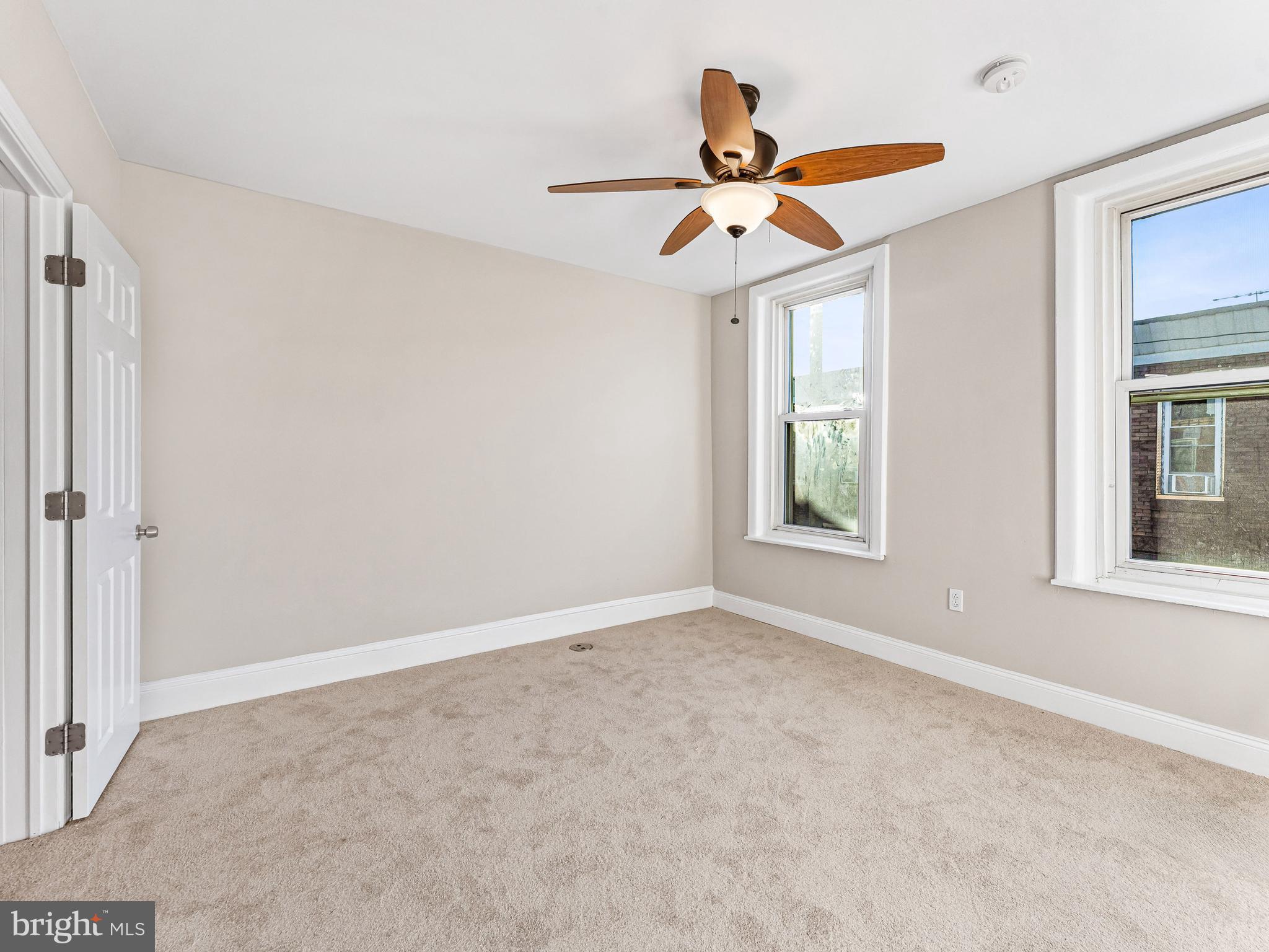 2437 South Mildred Street Philadelphia, PA 19148 - Photo 12 of 26