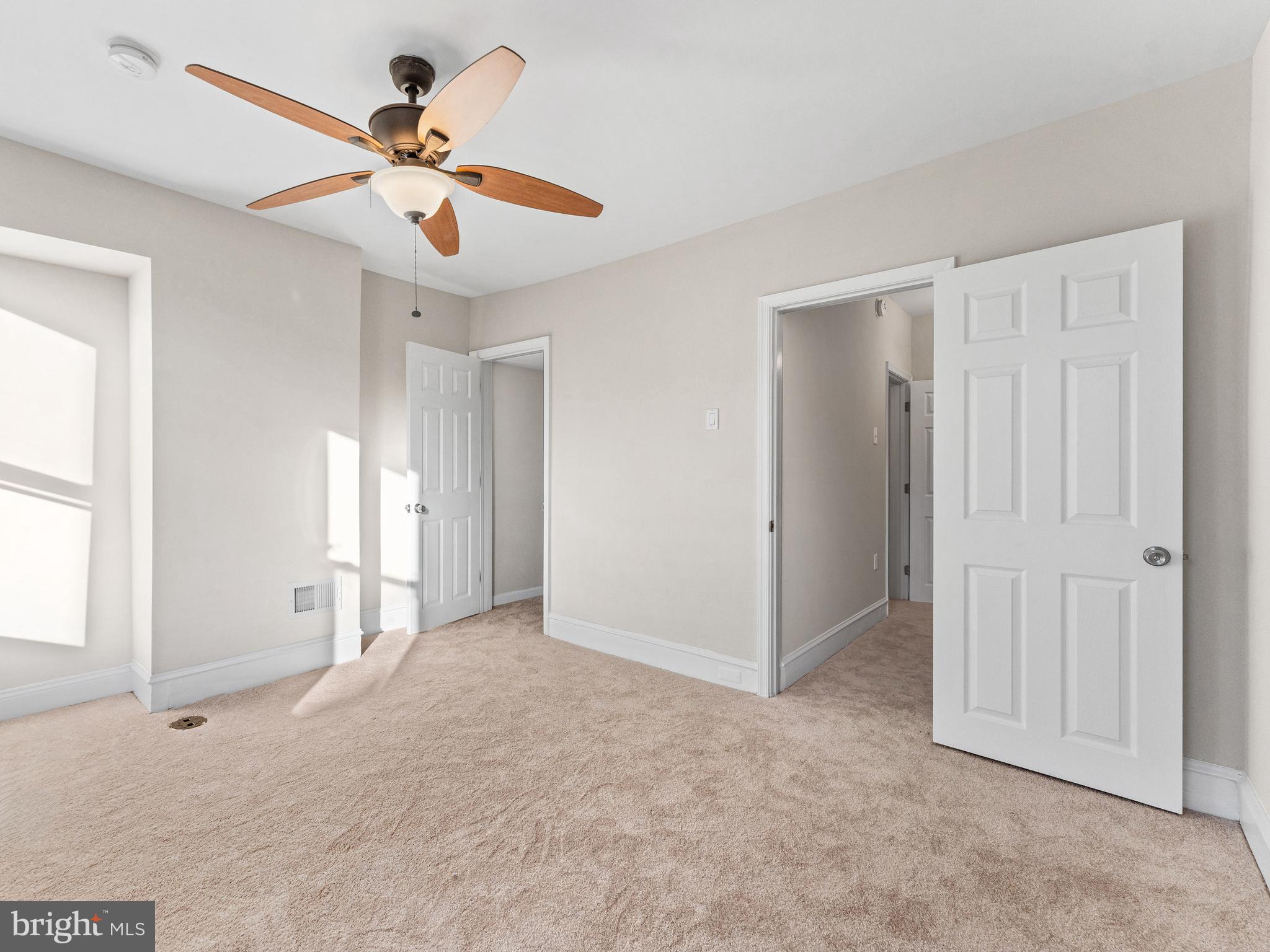 2437 South Mildred Street Philadelphia, PA 19148 - Photo 13 of 26
