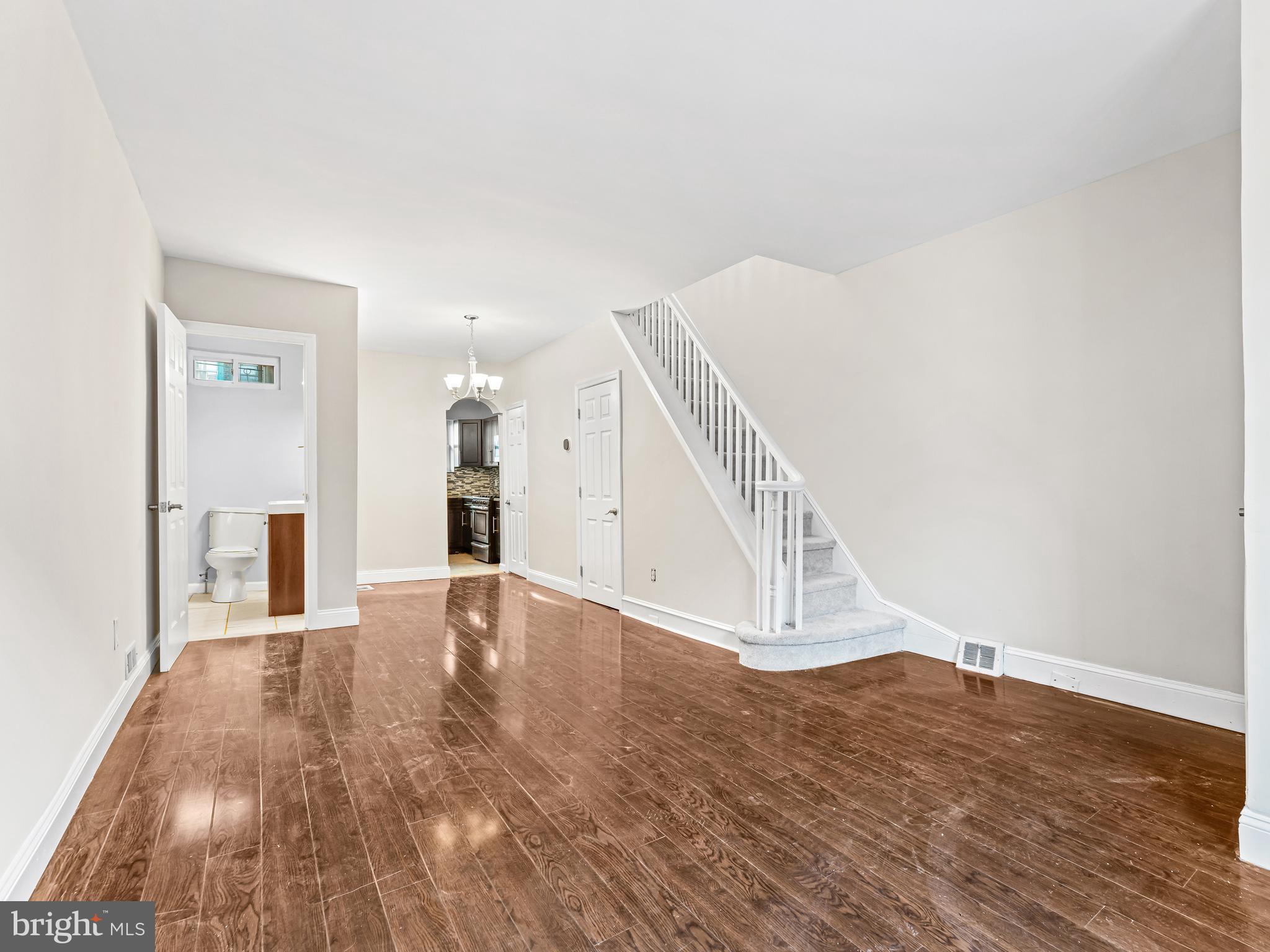 2437 South Mildred Street Philadelphia, PA 19148 - Photo 3 of 26