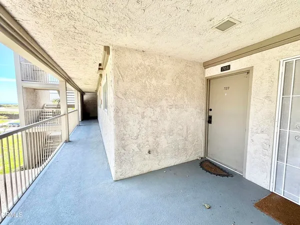 $2,500 | 703 Reef Circle, Port Hueneme, CA 93041