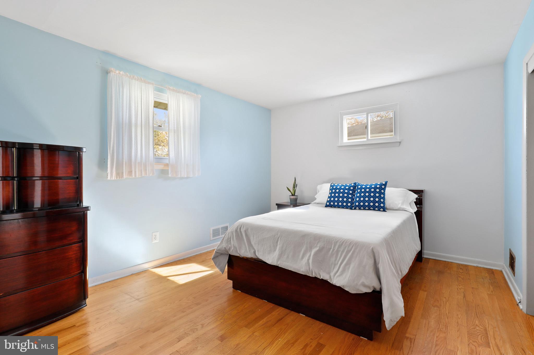 5706 Johnnycake Road Baltimore, MD 21207 - Photo 15 of 32 Large master bedroom.