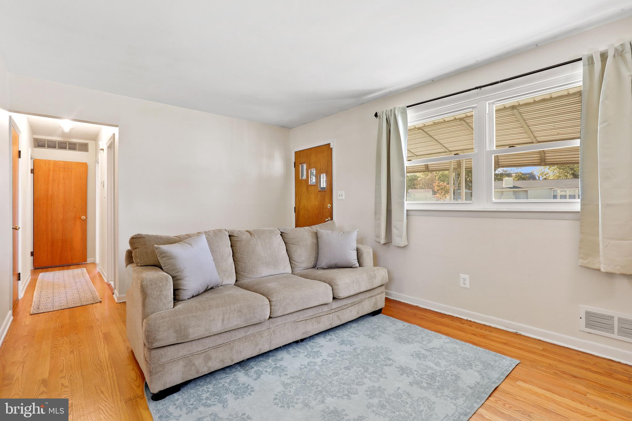 5706 Johnnycake Road Baltimore, MD 21207 - Photo 6 of 32