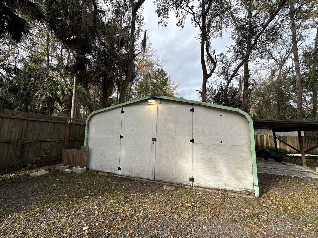 24007 River Road Astor, FL 32102 - Photo 34 of 37 a view of a garage