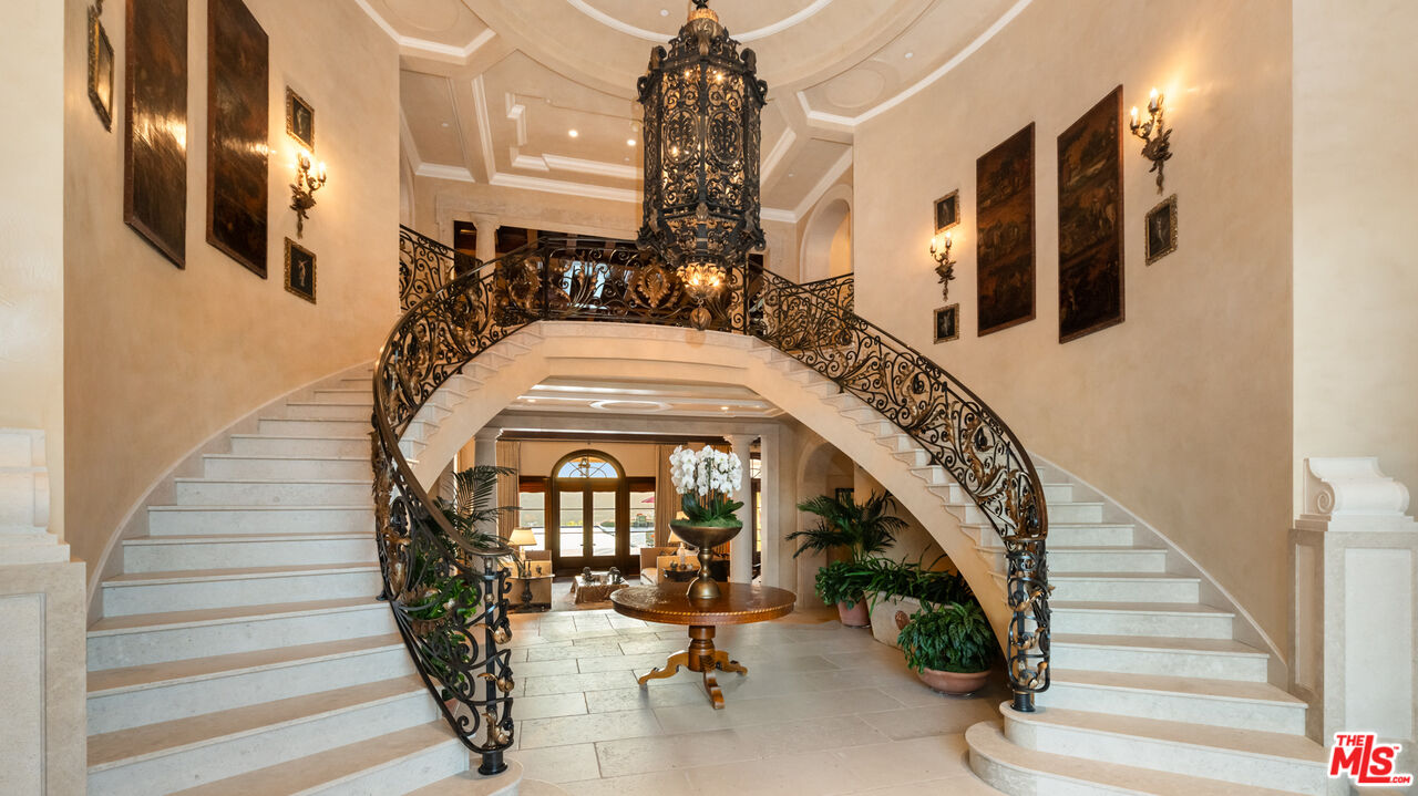 10 Beverly Ridge Terrace Beverly Hills, CA 90210 - Photo 4 of 35 Gallery Image 4