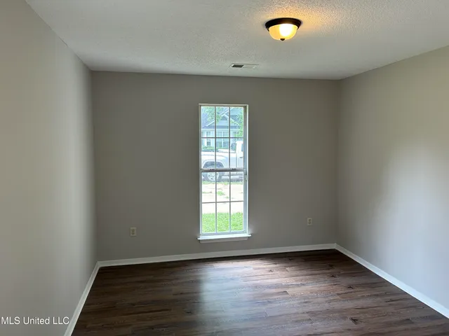 $1,295 | 3434 Laurelwood Drive, Horn Lake, MS 38637