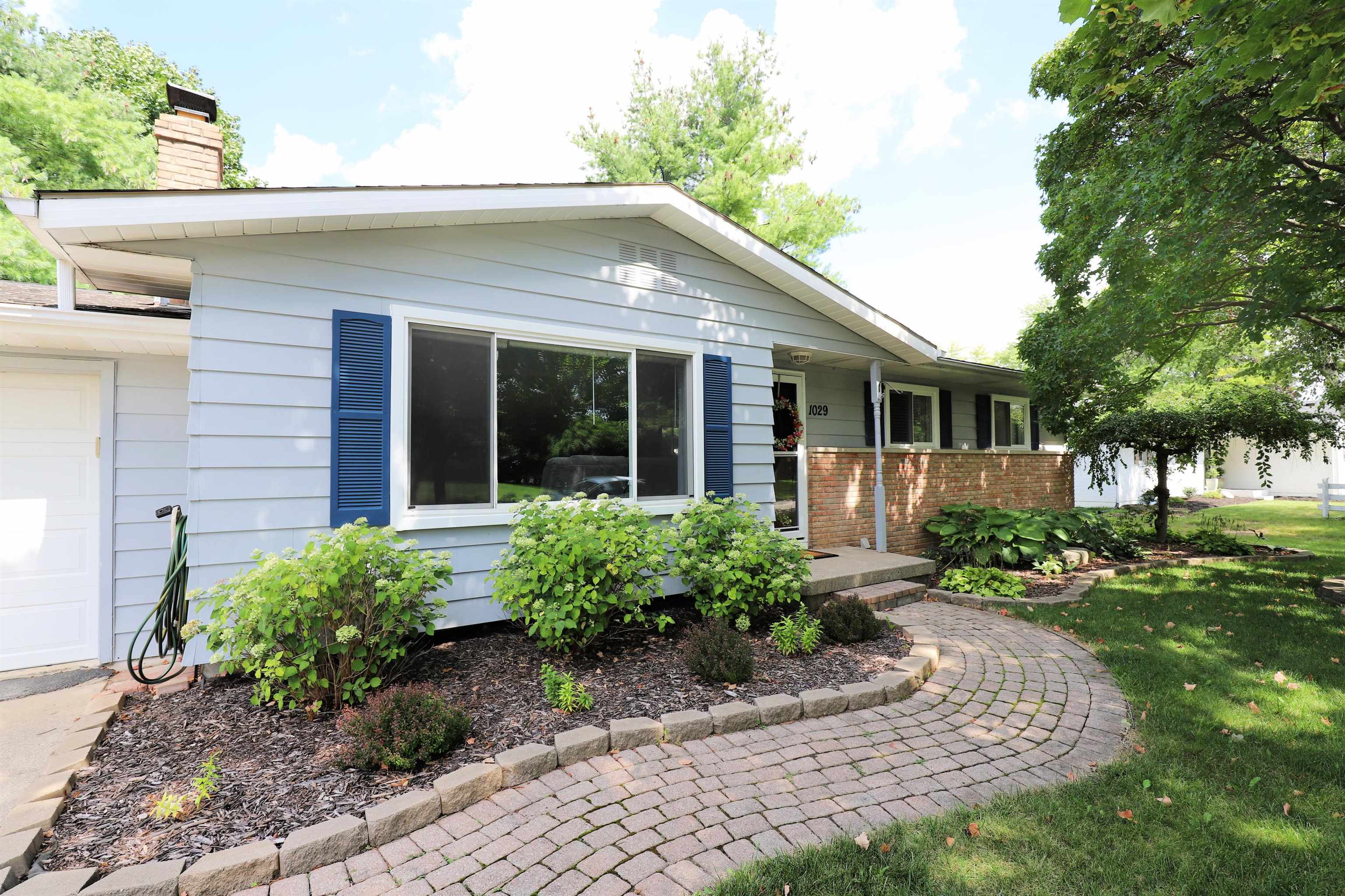 1029 Springview Drive Flushing, MI 48433 - Photo 32 of 34 50121520-31.JPG