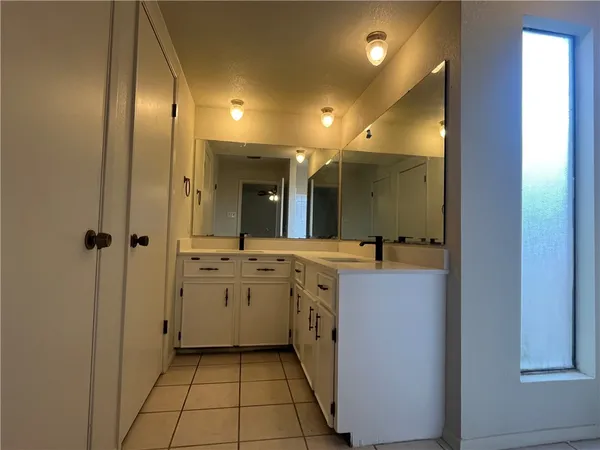 $1,675 | 5002 Wingfoot Lane, Unit B, Corpus Christi, TX 78413