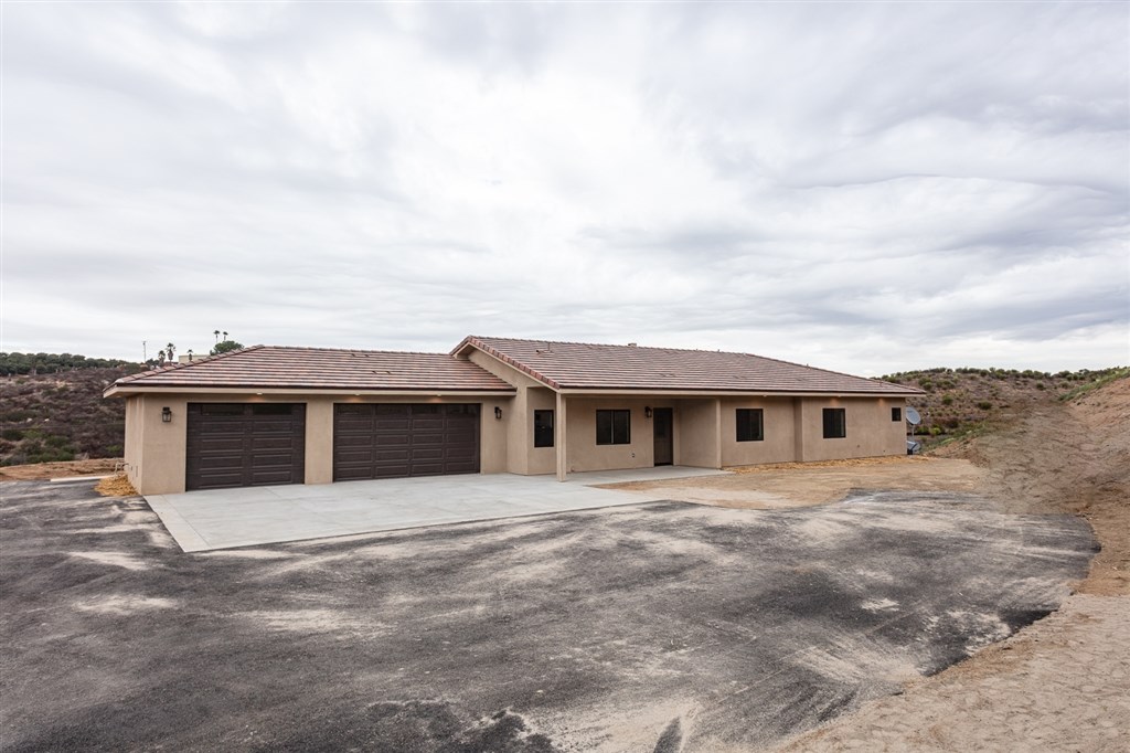 9525 Circle R Drive Valley Center, CA 92082 - Photo 1 of 1 Gallery Image 1