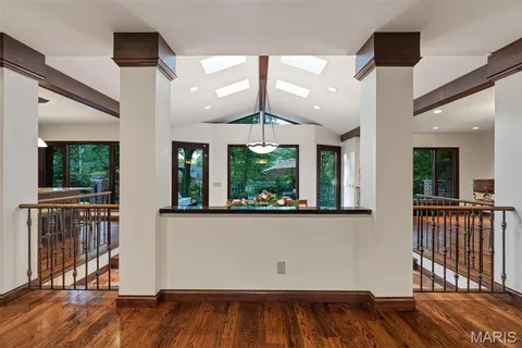 $1,400,000 | 9845 Northbridge Road, St. Louis, MO 63124