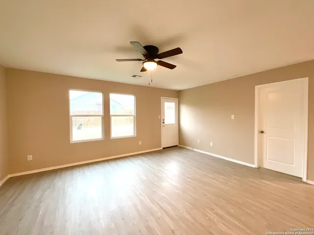 $1,599 | 10751 Margarita Loop, Converse, TX 78109