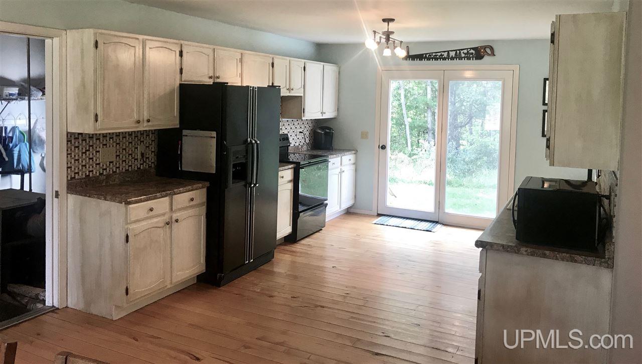 8519 Co Road Rapid River, MI 49878 - Photo 2 of 25