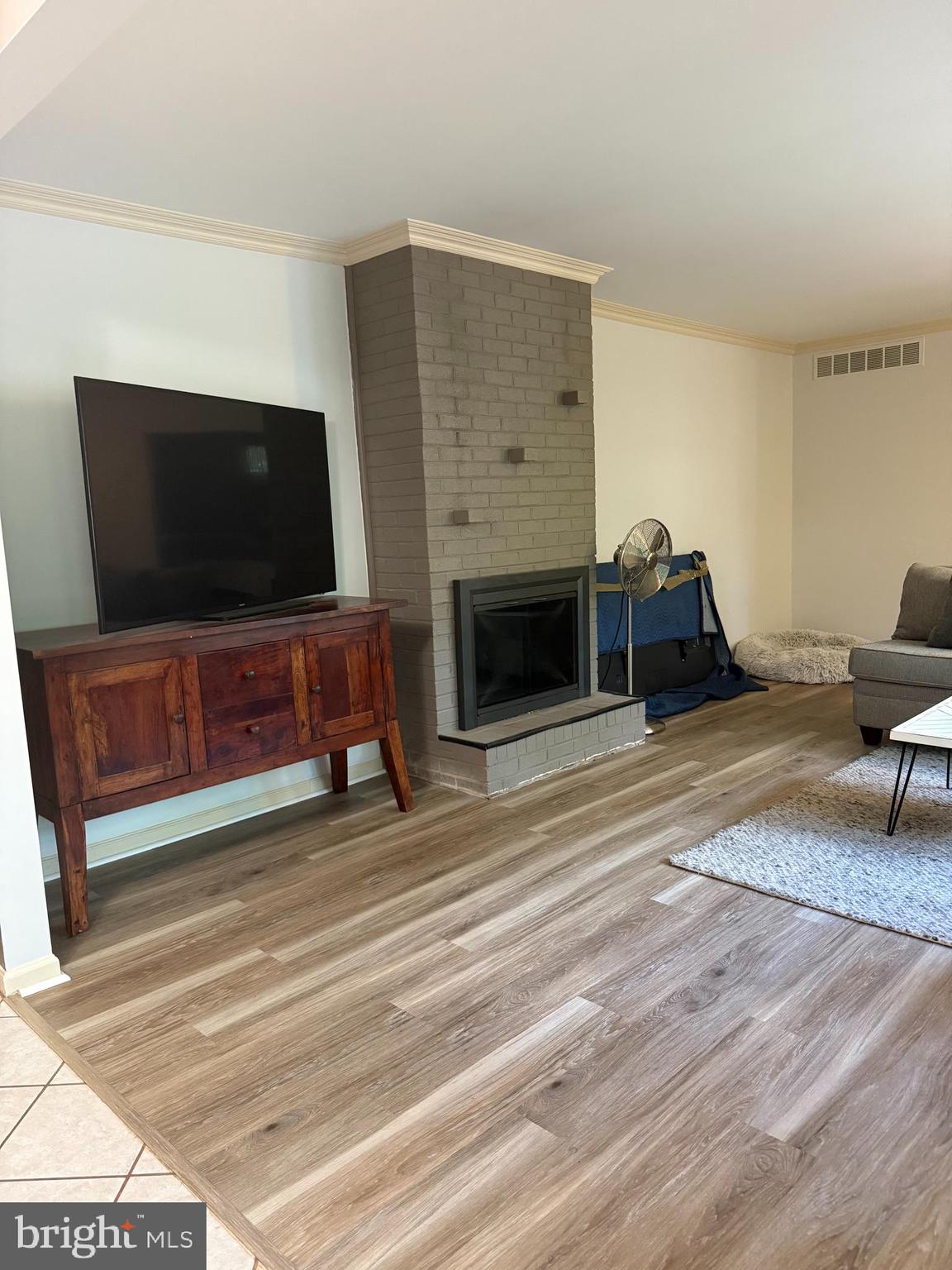 51 Christopher Mill Road Medford, NJ 08055 - Photo 8 of 24 Living Room