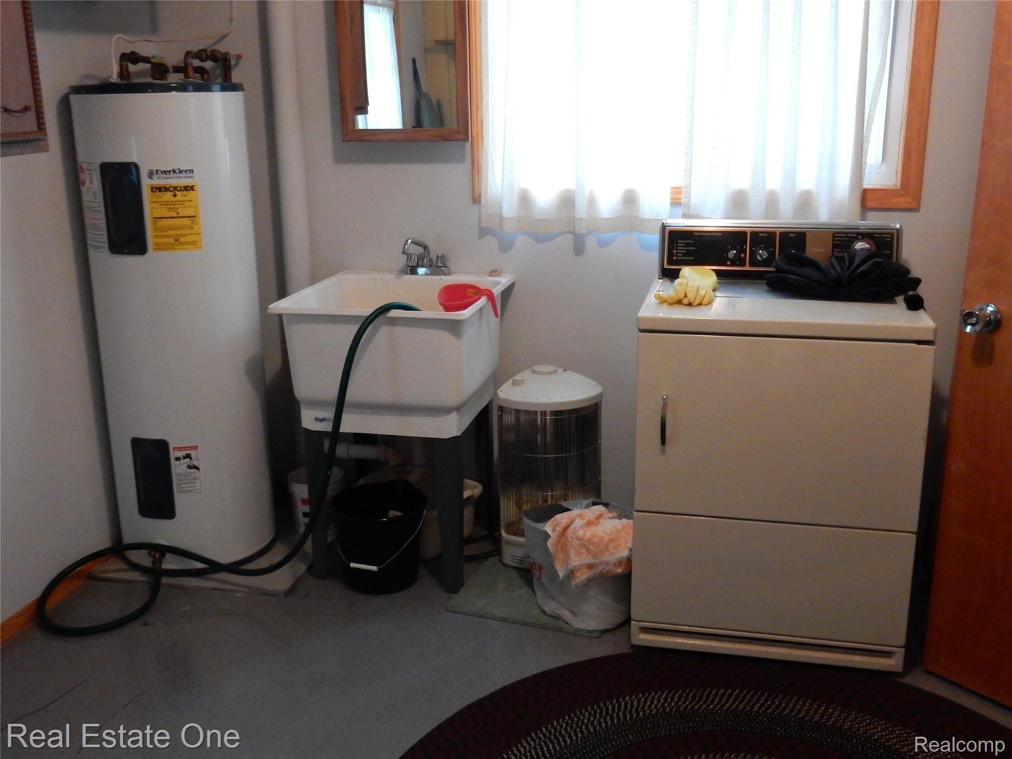 2467 East Monroe Road Harrison, MI 48625 - Photo 15 of 32 DSCN2469.JPG