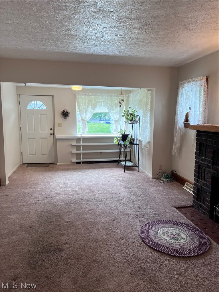 995 Nevin Street Akron, OH 44310 - Photo 2 of 22 Gallery Image 2