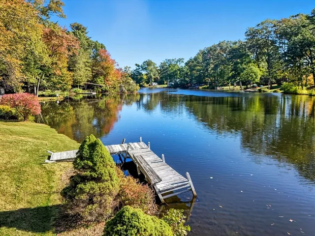 a view of a lake with houses