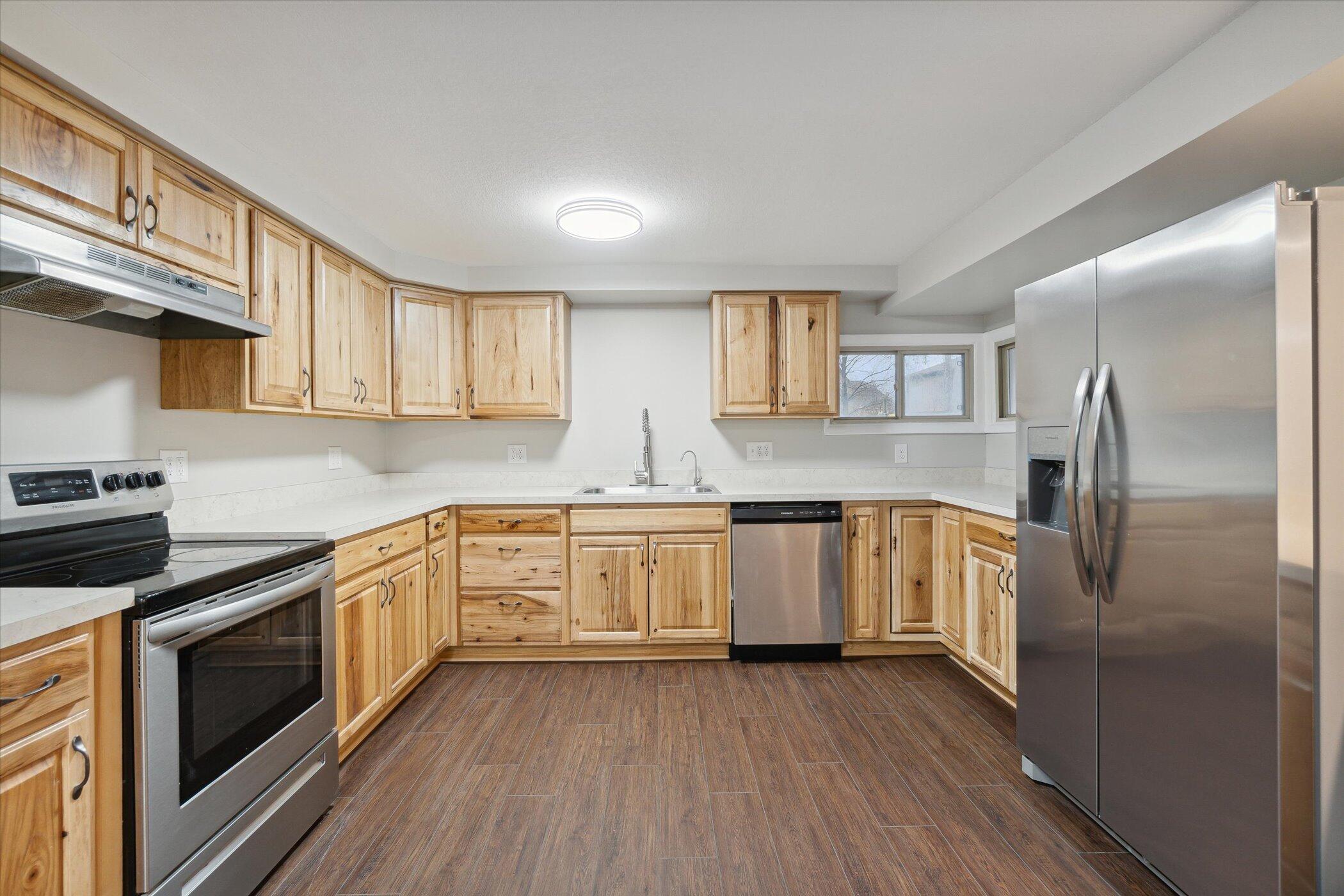 2011 Ridgeway Road Jackson, MI 49203 - Photo 13 of 36 13-2011-Ridgeway-Rd-Jackson-MI-49203-Win