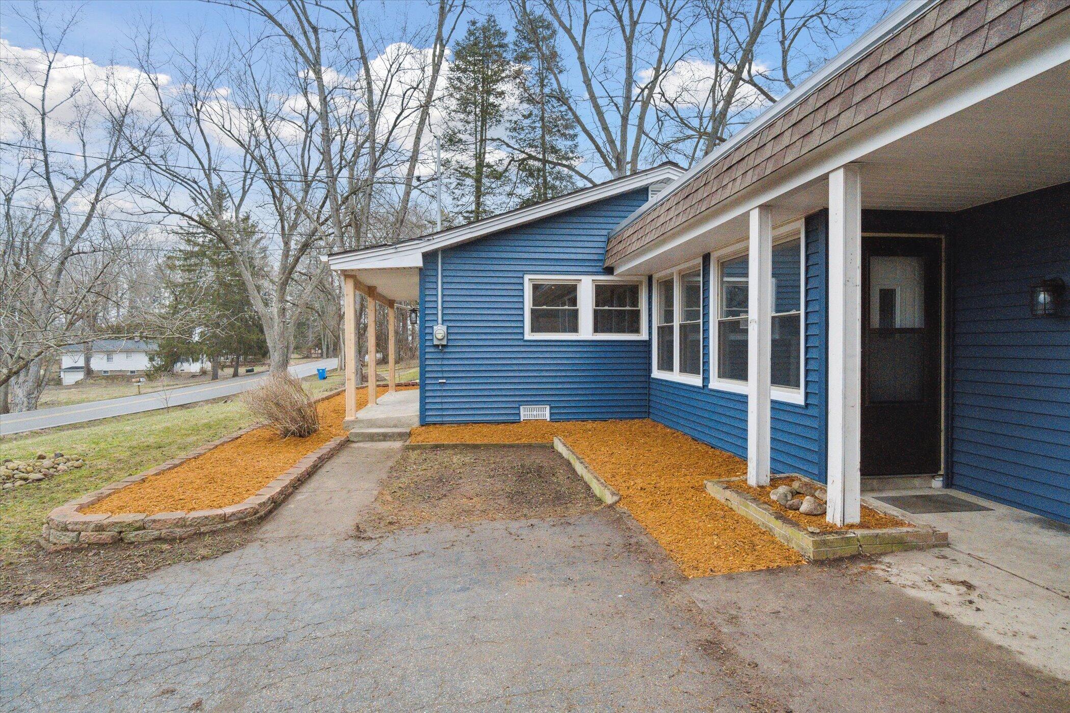 2011 Ridgeway Road Jackson, MI 49203 - Photo 36 of 36 36-2011-Ridgeway-Rd-Jackson-MI-49203-Win